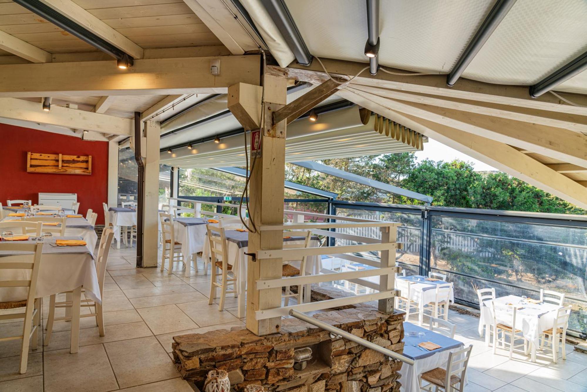 Club Esse Sporting Hotel Stintino Bagian luar foto