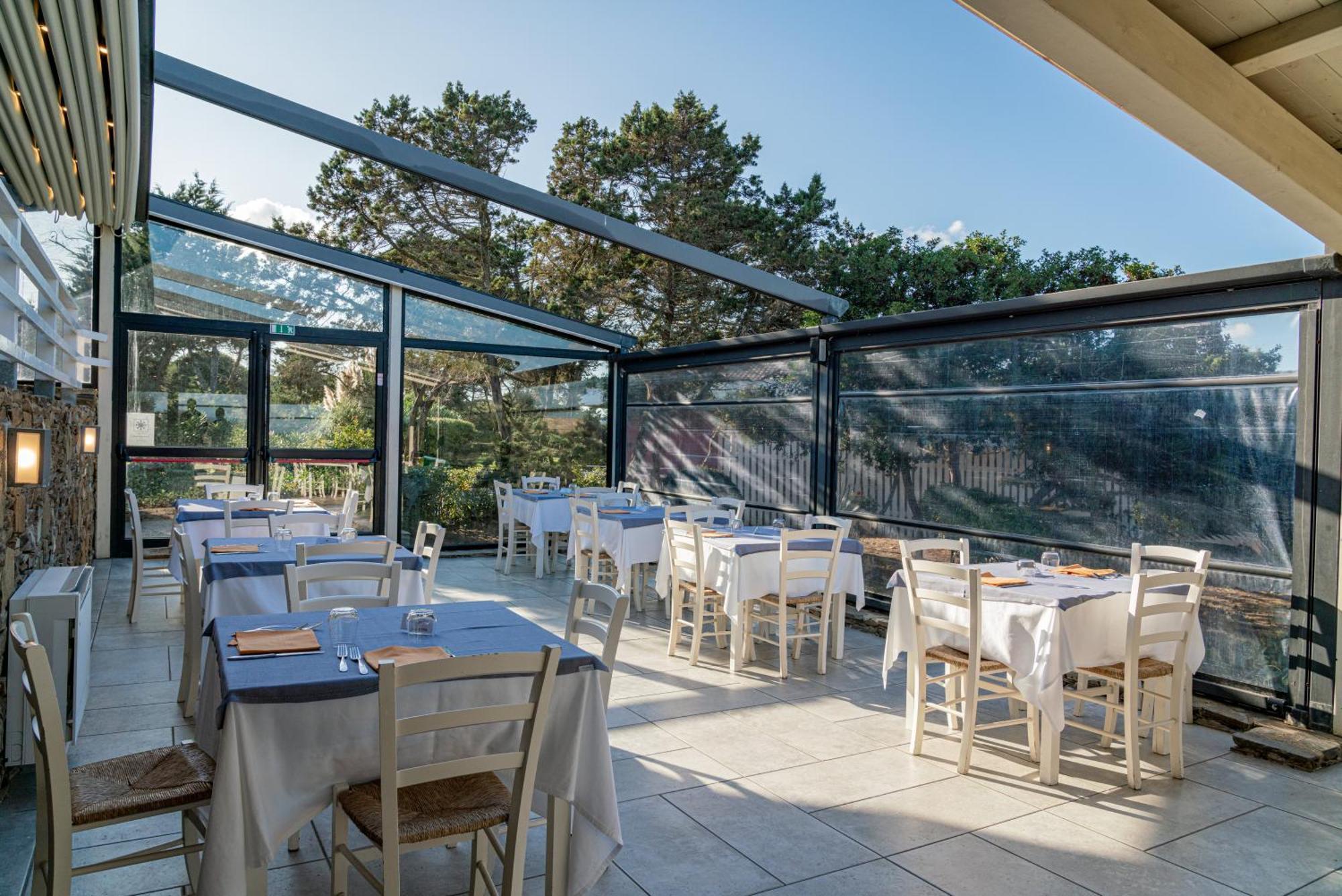 Club Esse Sporting Hotel Stintino Bagian luar foto