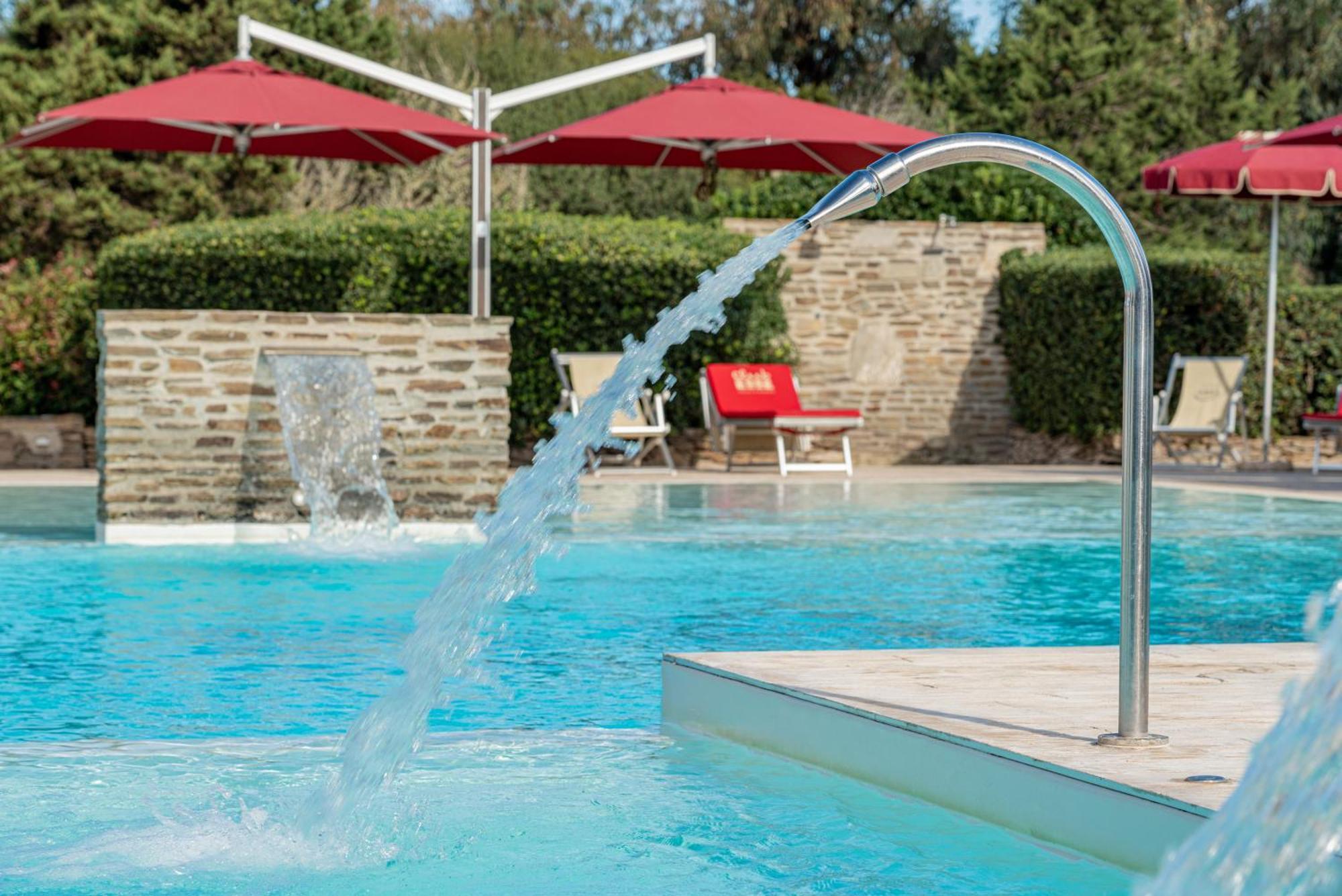 Club Esse Sporting Hotel Stintino Bagian luar foto