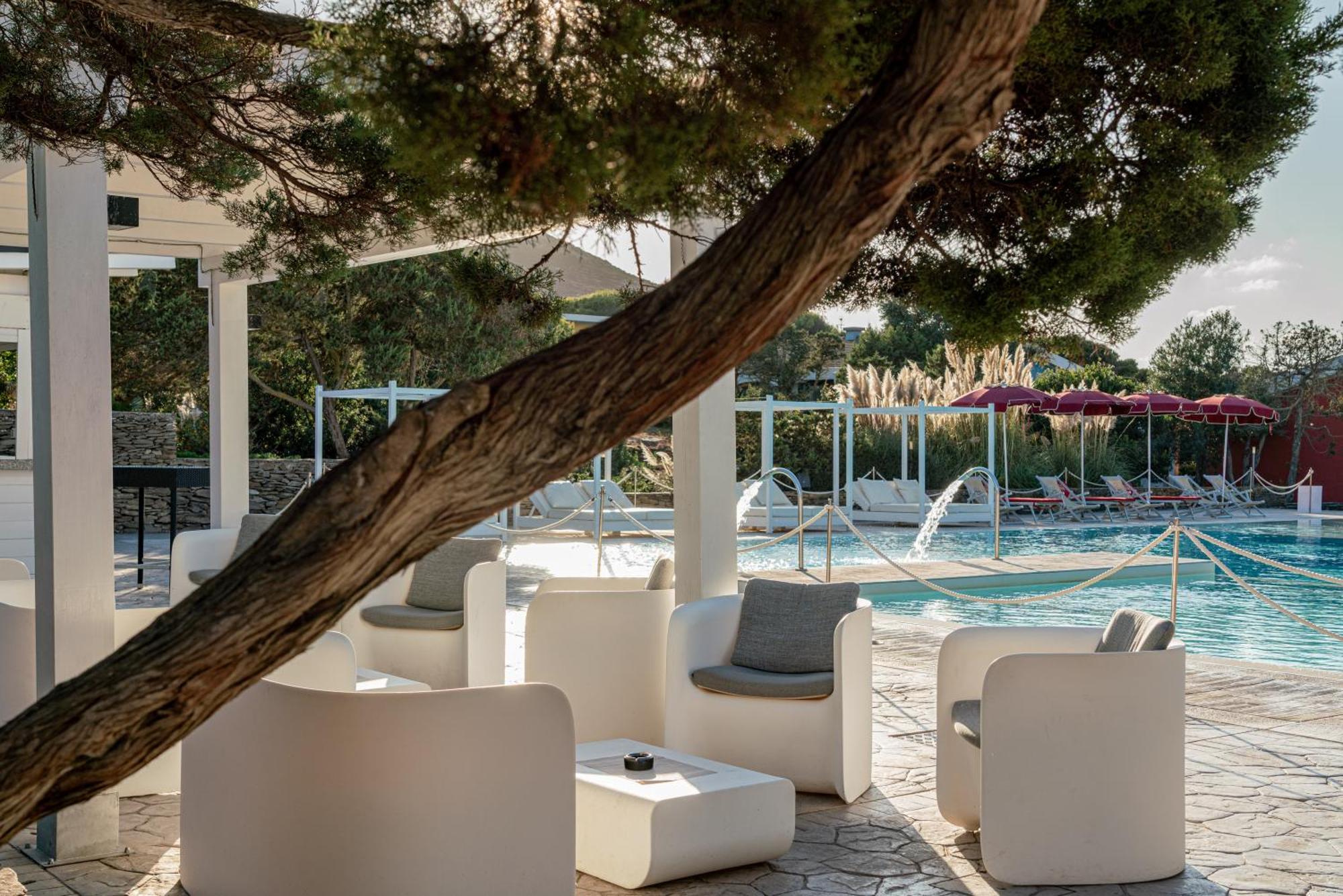 Club Esse Sporting Hotel Stintino Bagian luar foto
